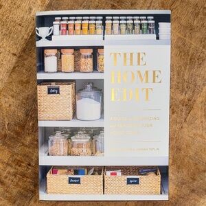 The Home Edit Book - Organizing Guide
